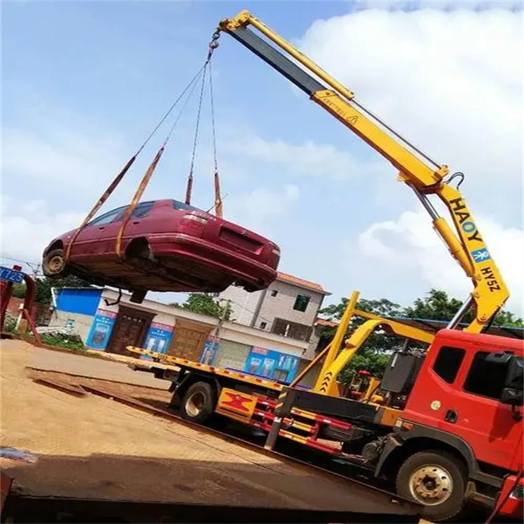 当阳吊车吊汽车的正确方法